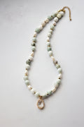 Elegant necklace with pendant