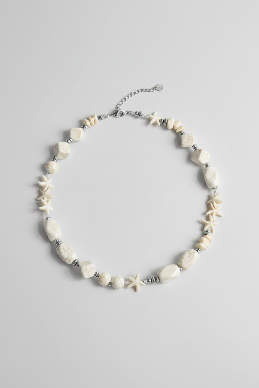 White turquoises beads necklace