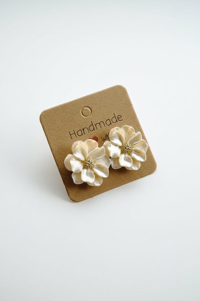 Flower stud earrings