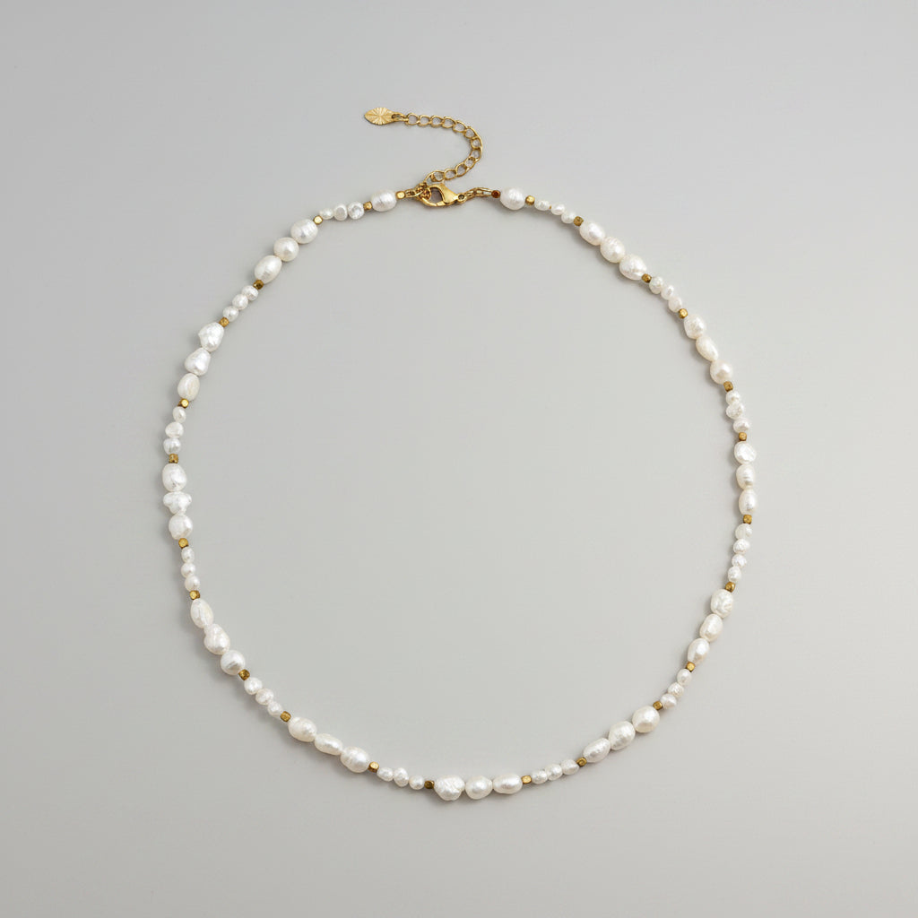 Minimalist pearl necklace