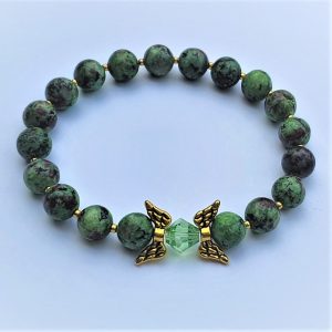Tourmaline stone bracelet with gold details