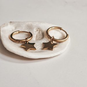 Gold hoops earrings with stars