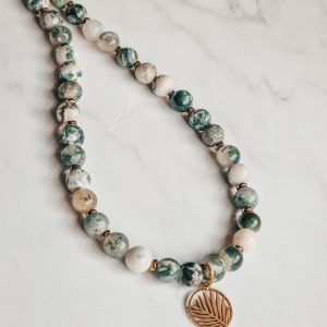 Tree agates round beads necklace with leaf pendant